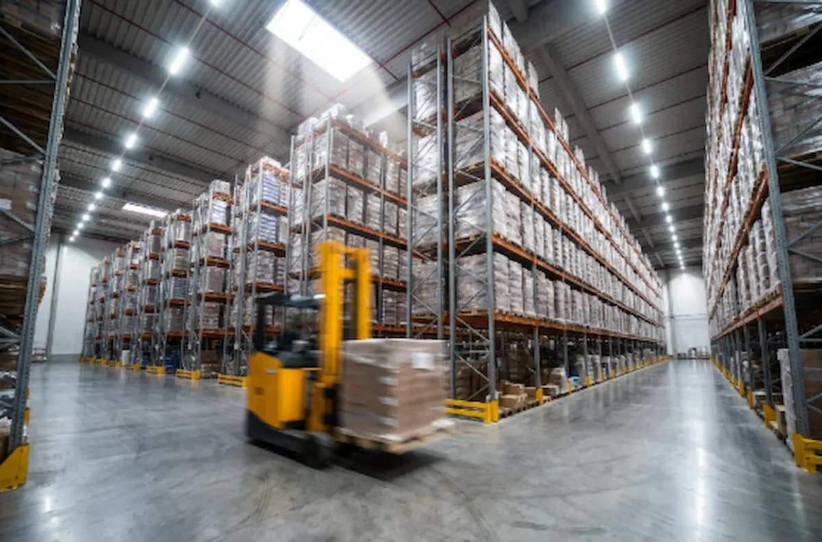 Automated warehouse racks and robotics